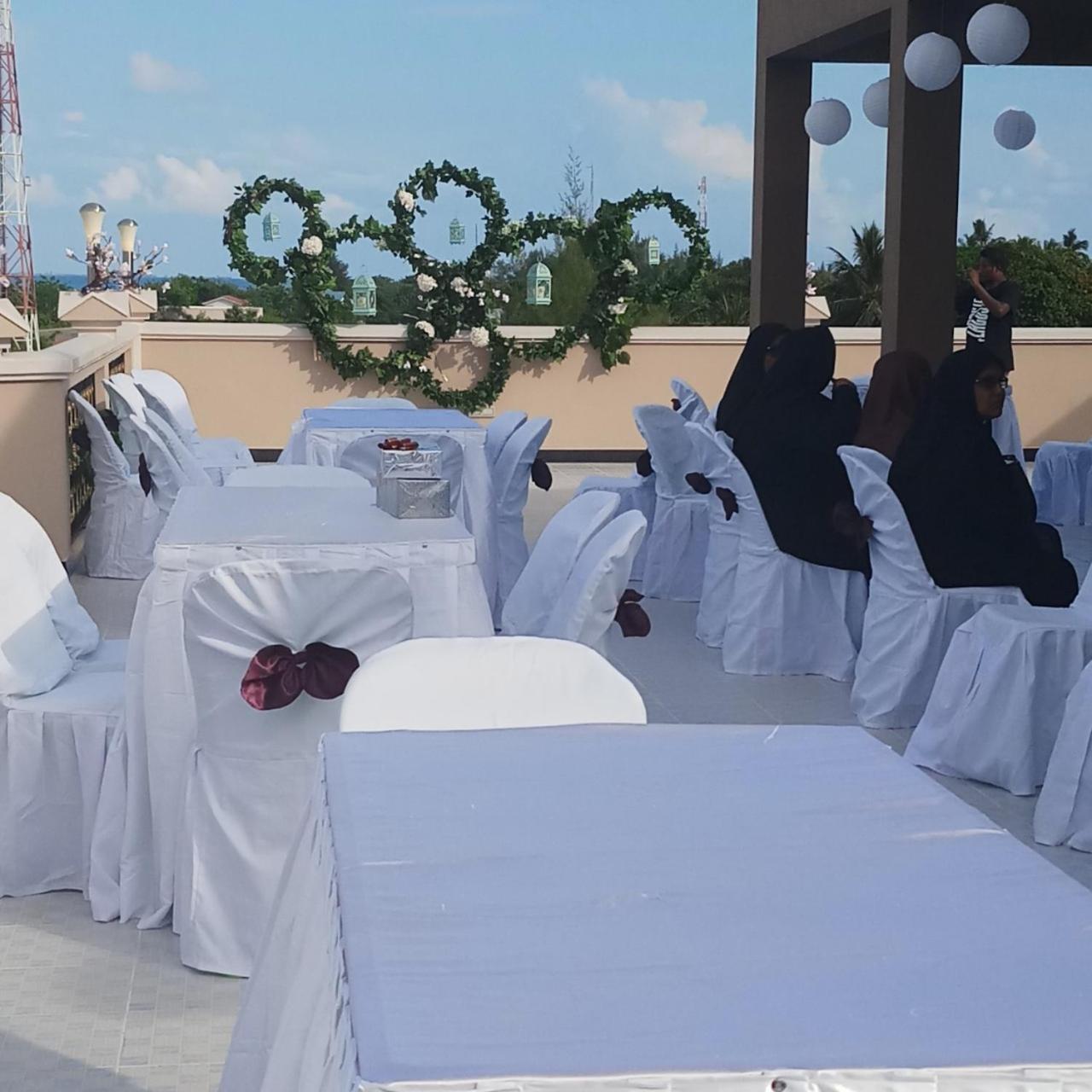 Abuharee Grand Hotel Addu City Exterior photo