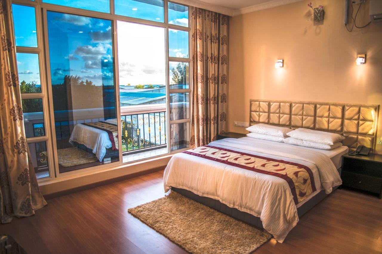 Abuharee Grand Hotel Addu City Exterior photo
