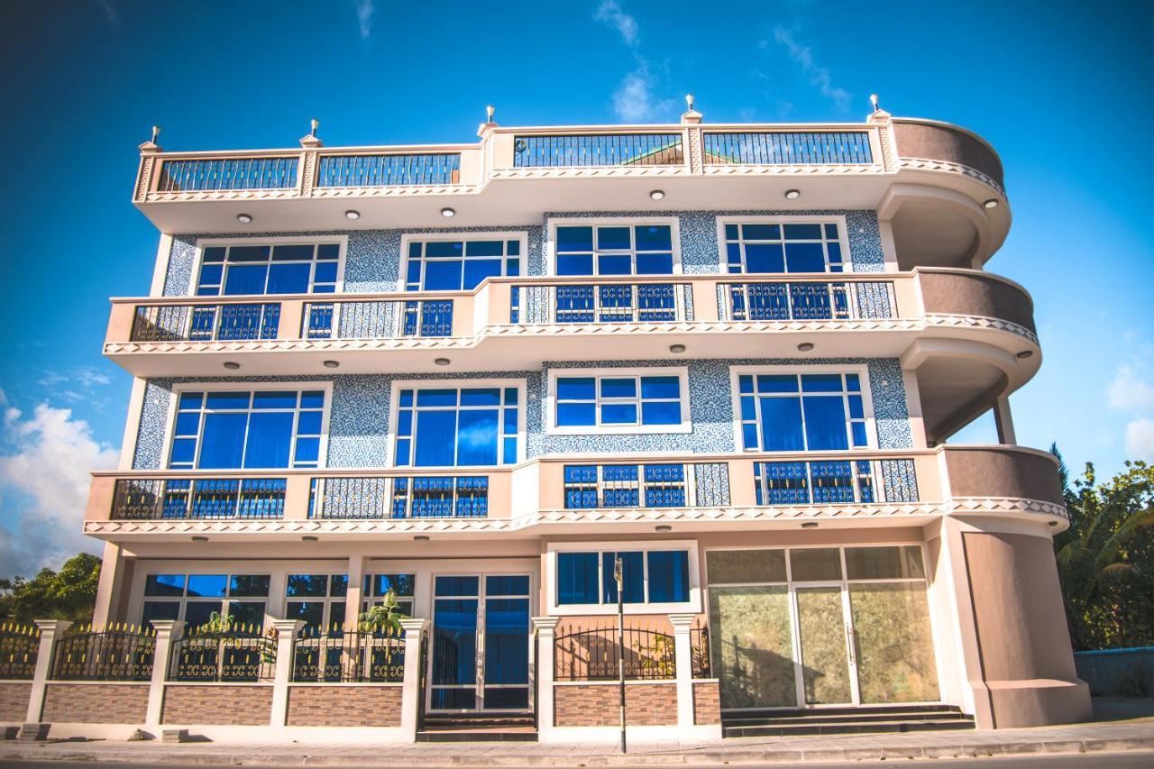 Abuharee Grand Hotel Addu City Exterior photo
