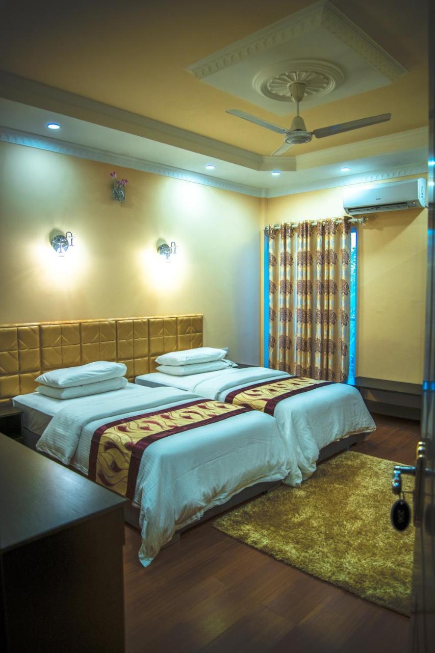 Abuharee Grand Hotel Addu City Exterior photo
